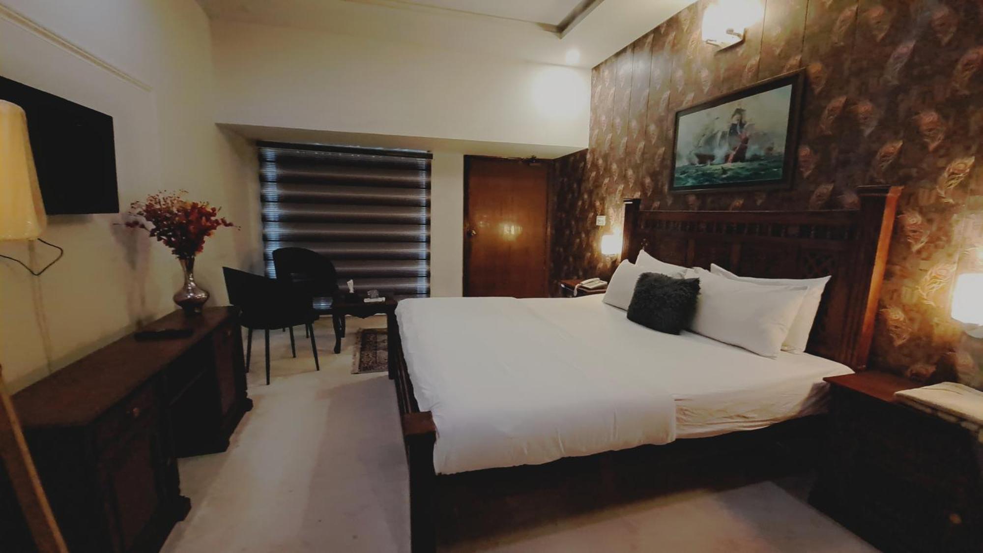 The Life Style Lodges Opp Centaurus Mall Islamabad Exterior foto