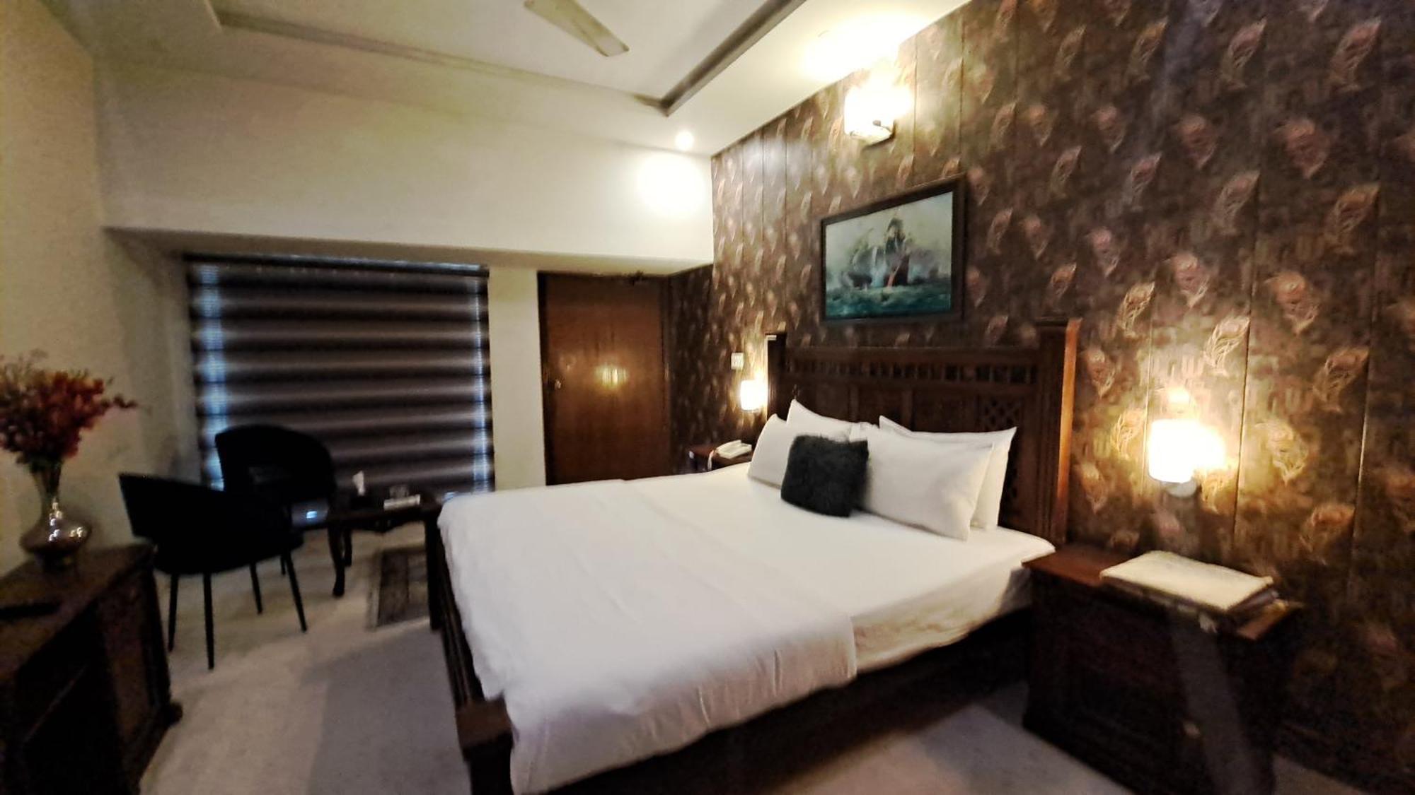 The Life Style Lodges Opp Centaurus Mall Islamabad Exterior foto